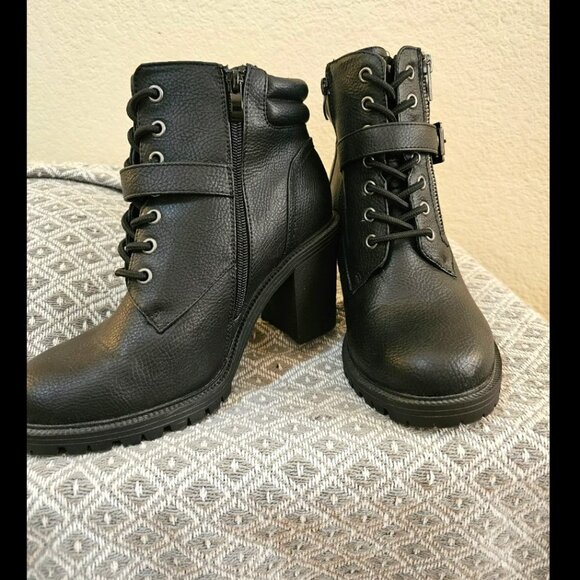 Torrid Heeled boot - Picture 1 of 9